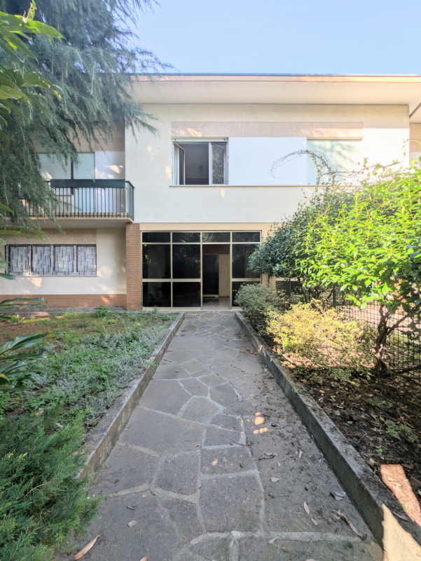 Schio – Bifamiliare 229.000€

Trattativa Unica Immobiliare
Zanè Via Prà Bordoni 46 – ☎️ 0445.3622...