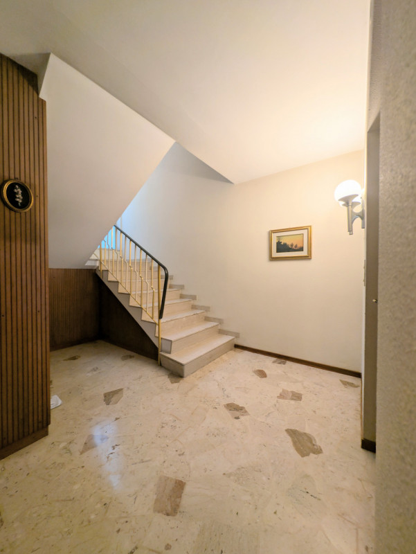 Schio – Bifamiliare 229.000€

Trattativa Unica Immobiliare
Zanè Via Prà Bordoni 46 – ☎️ 0445.3622...