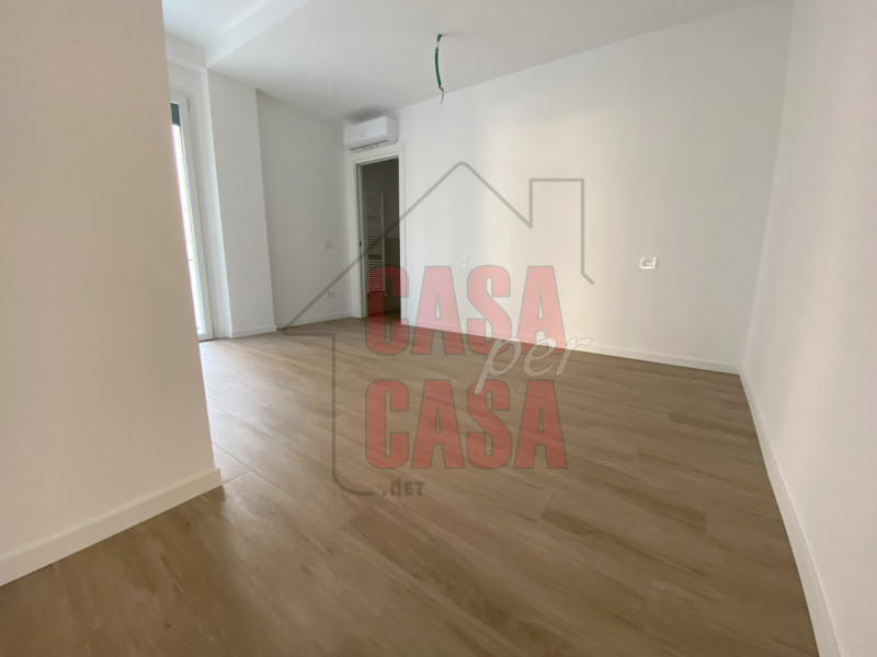 Scopri questo affascinante appartamento trilocale  di 82 mq. comm.  situato nel cuore di Padova, ...