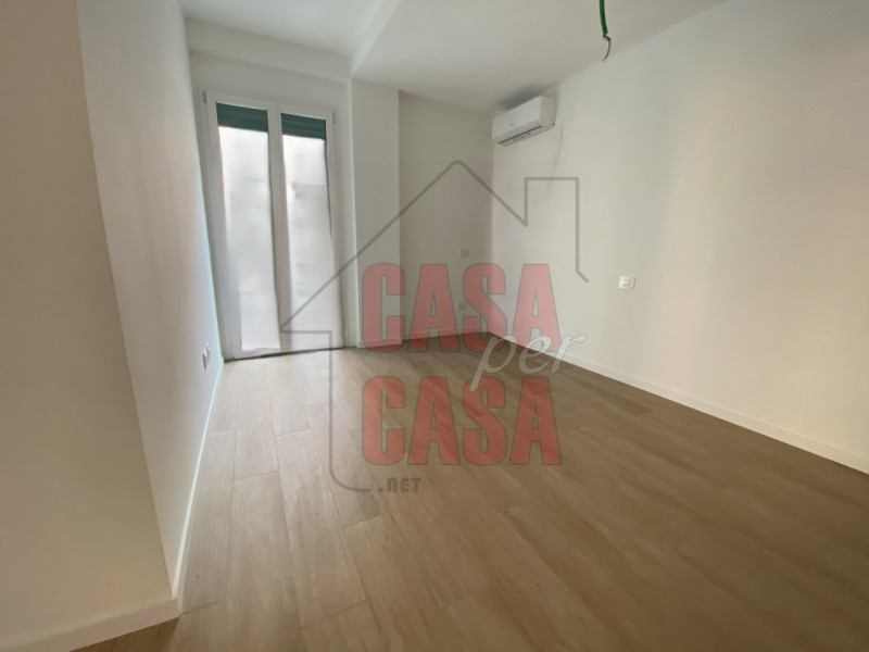 Scopri questo affascinante appartamento trilocale  di 82 mq. comm.  situato nel cuore di Padova, ...