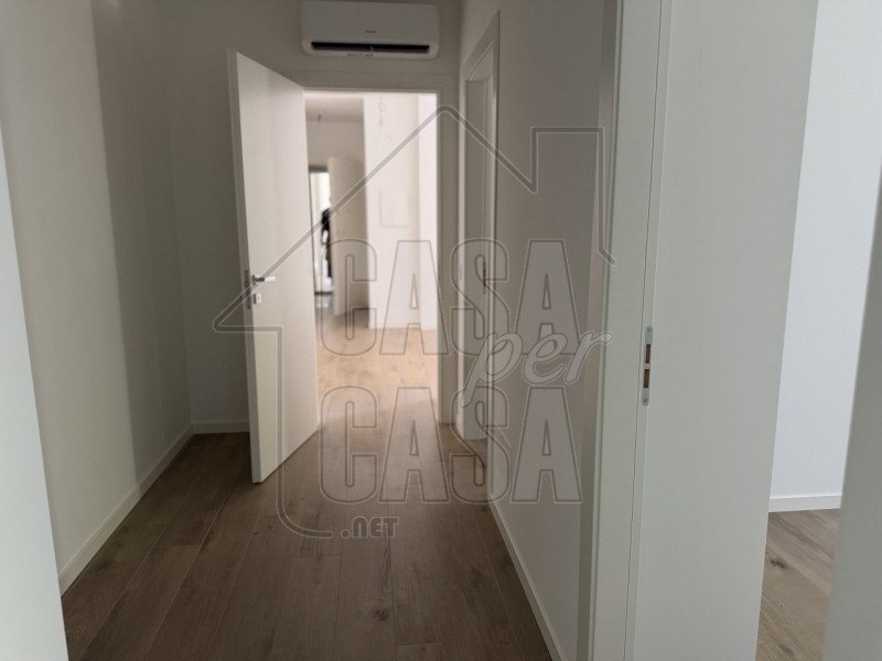 Rif. PDZ2 per info Marilena m.327 715330  

Trilocale ristrutturato a nuovo in zona Ospedale Mili...