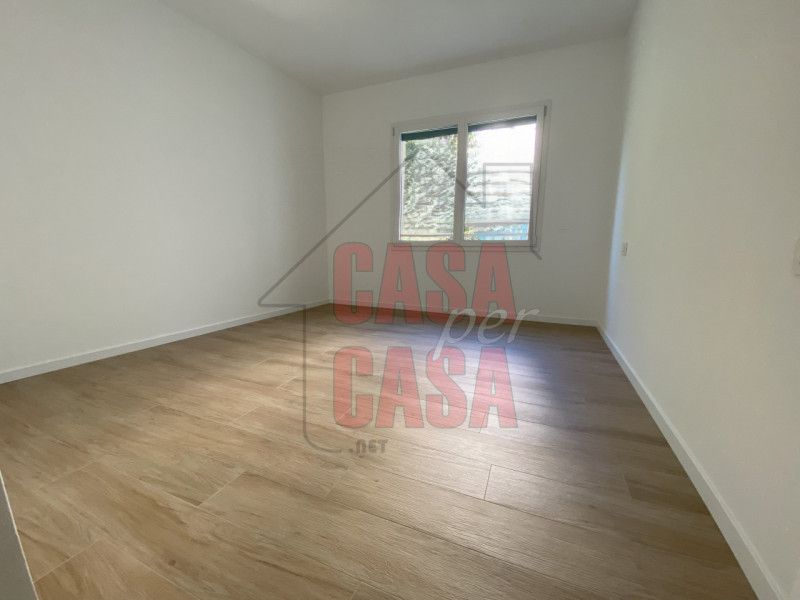 Scopri questo affascinante appartamento trilocale  di 82 mq. comm.  situato nel cuore di Padova, ...