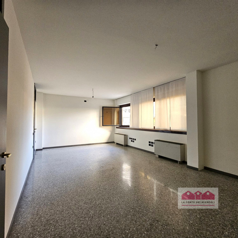 VICENZA: VICINANZA CENTRO STORICO, OTTIMO CONTESTO RESIDENZIALE DI RECENTE COSTRUZIONE, AL SECOND...