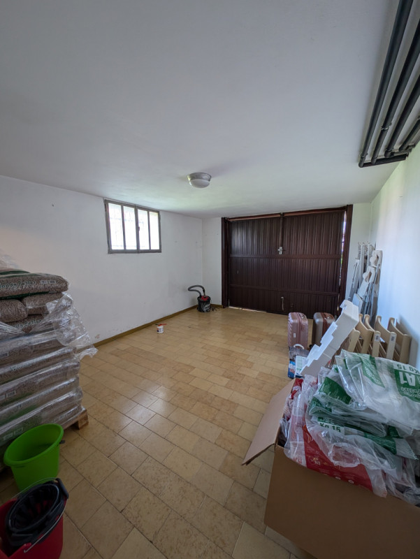 Se stai cercando un angolo di paradiso immerso nel verde, questa è l'opportunità che fa per te! P...