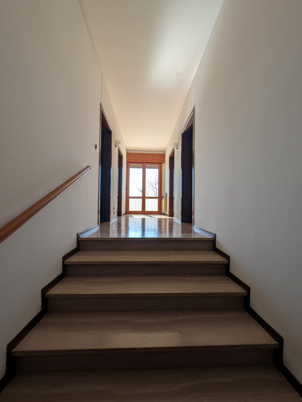 Se stai cercando un angolo di paradiso immerso nel verde, questa è l'opportunità che fa per te! P...