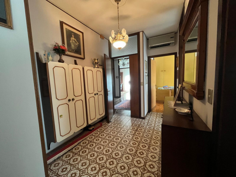 TERRANEGRA - SAN GREGORIO: Classe Energetica A2 - EPgl,nren 79,81 KWh mq/anno.
In tranquillo quar...