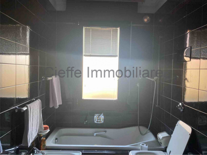 Vendesi solo per investimento, NUDA PROPRIETA' di appartamento al 1° piano, situato nel cuore di ...