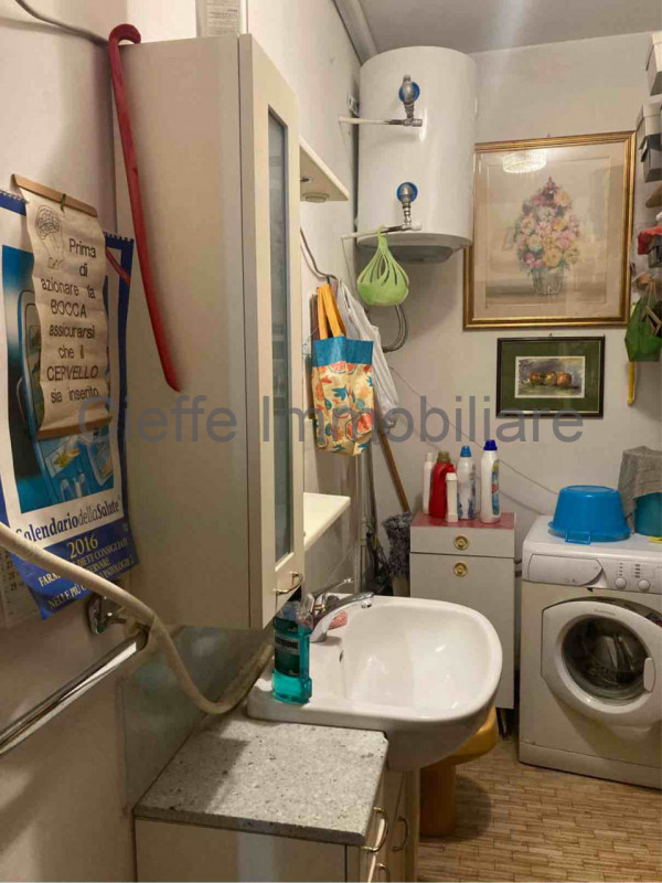 Vendesi solo per investimento, NUDA PROPRIETA' di appartamento al 1° piano, situato nel cuore di ...