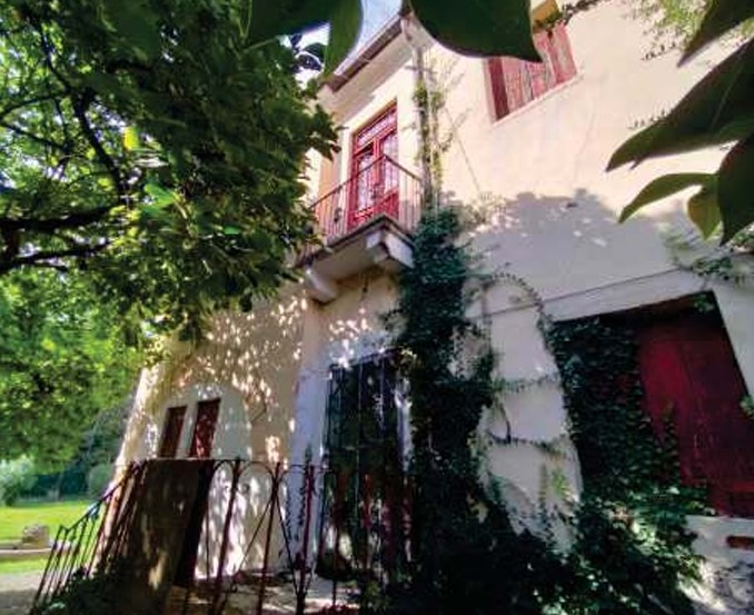 Rif. A.A.611-213

Vendita all'asta - abitazione su tre piani in data 20 gennaio 2026

Descrizione...