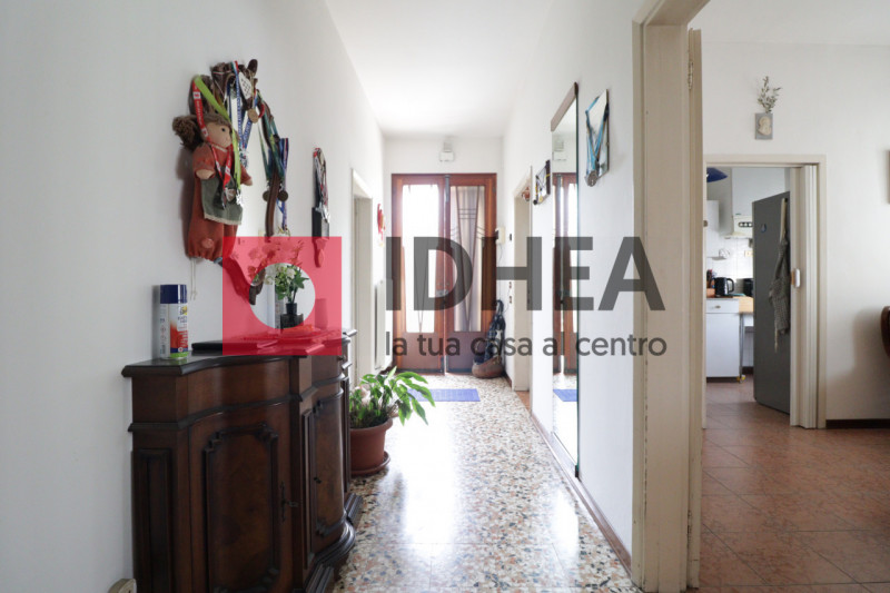 PONZANO VENETO - PADERNO

""" RIFERIMENTO FGPZ2 """

Visita il nostro sito https://idhea.it/ per ...