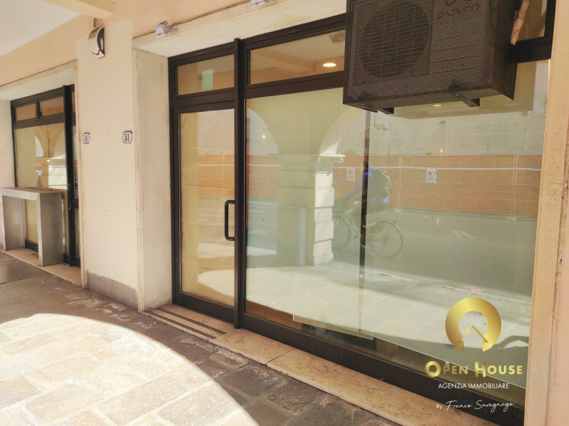 OPEN HOUSE by Franco Savegnago presenta la vendita di immobile ( Muri ) ed arredamento per attivi...