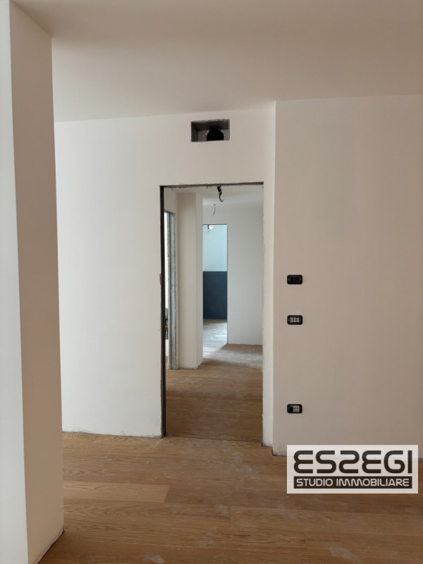 PADOVA CENTRO STORICO: Vendesi appartamento in prestigioso edificio residenziale di nuova e total...