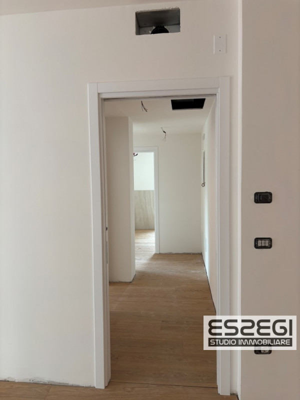 PADOVA CENTRO STORICO: Vendesi appartamento in prestigioso edificio residenziale di nuova e total...