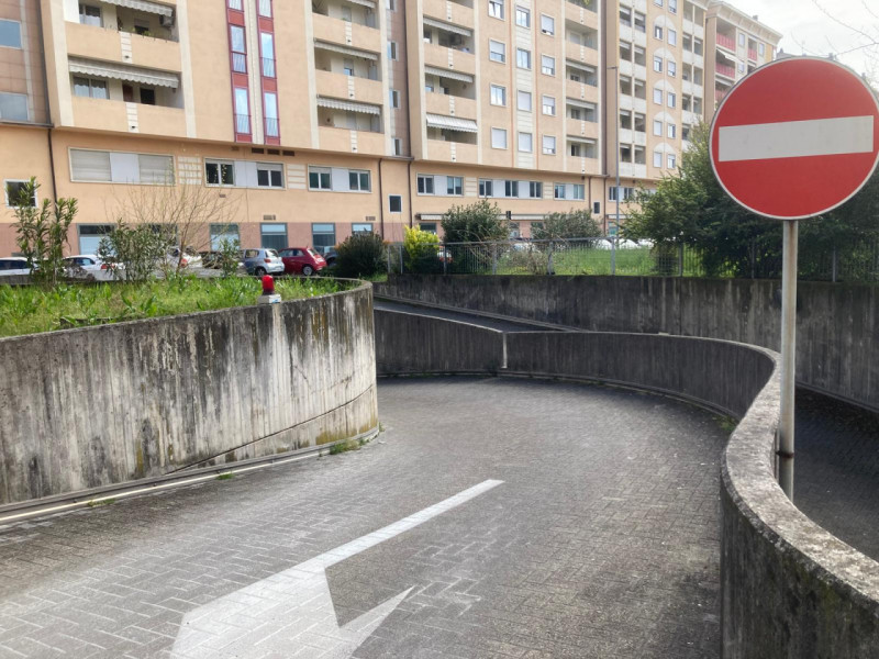 In zona Mercato Nuovo, affittasi garage di 16 mq circa al piano interrato. --- annuncio pubblicat...