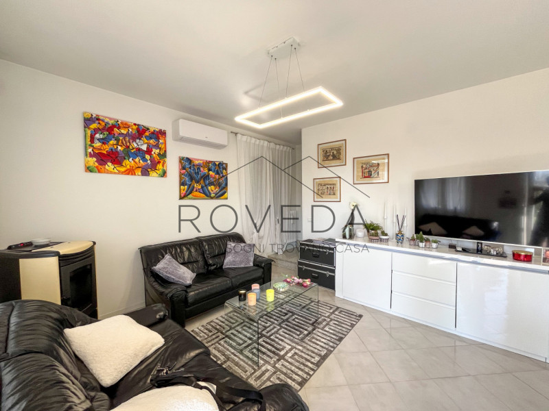 PREGANZIOL

RIFERIMENTO: PR2

L'agenzia immobiliare Roveda ha il piacere di proporvi questa splen...