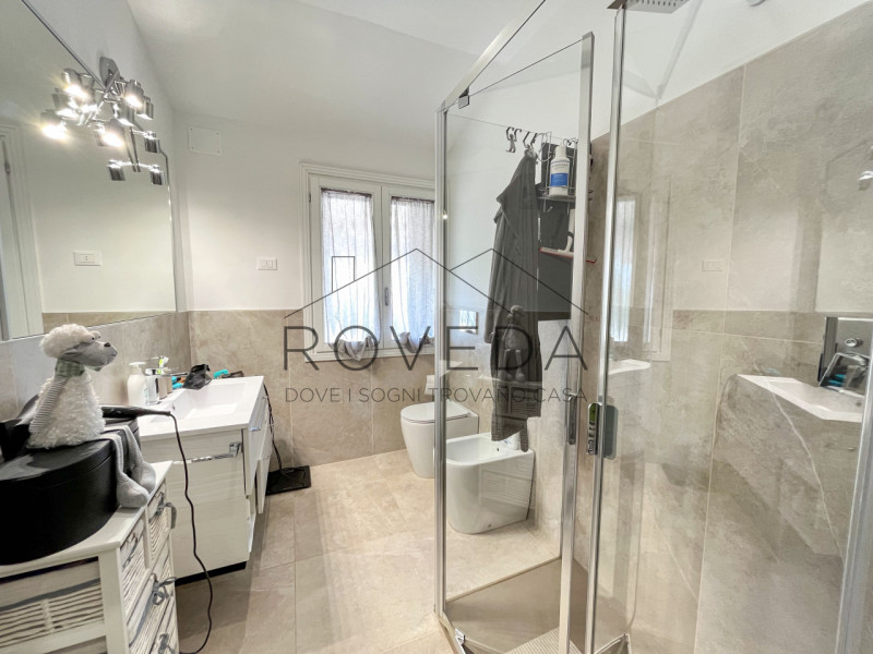 PREGANZIOL

RIFERIMENTO: PR2

L'agenzia immobiliare Roveda ha il piacere di proporvi questa splen...