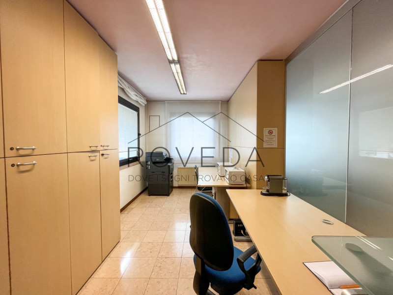 TREVISO 

RIFERIMENTO: TV7

L'agenzia immobiliare Roveda ha il piacere di proporvi questo elegant...