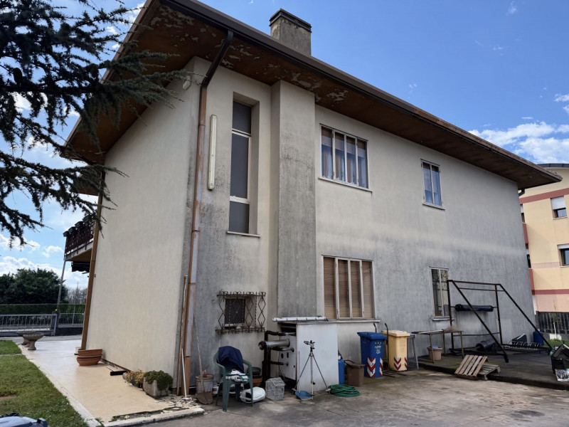 (Per INFO Giovanni 3888920530) NOSTRA ESCLUSIVA! A Musano di Trevignano, situata in una zona cent...