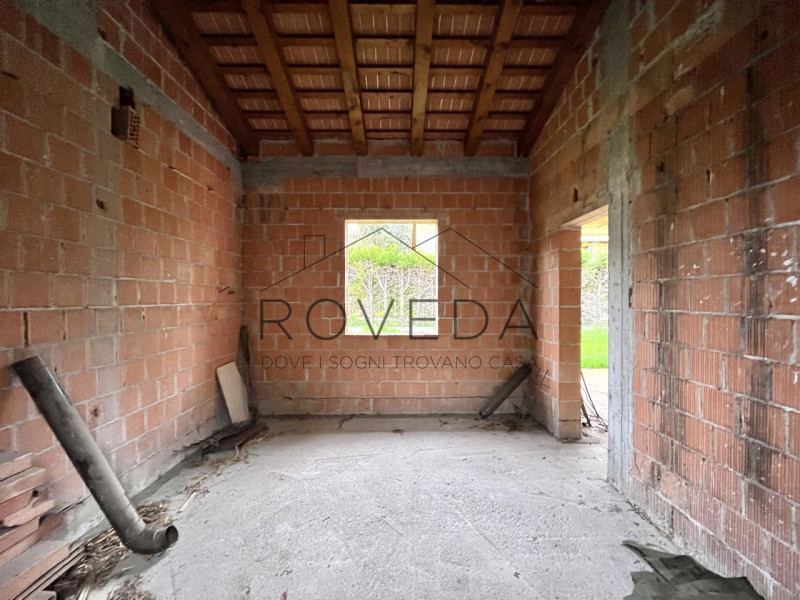 CASIER - DOSSON 

RIFERIMENTO: CR1

L'agenzia Roveda Immobiliare ha il piacere di presentarvi in ...