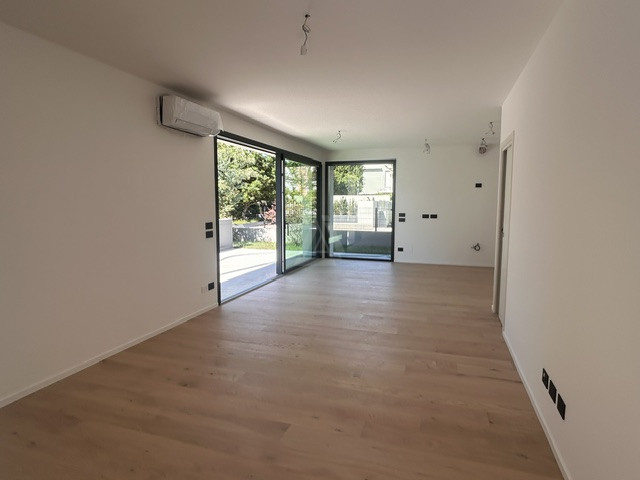 In una delle zone residenziali più apprezzate di Castelfranco Veneto, proponiamo in vendita una c...