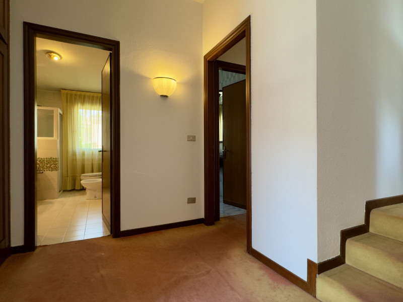 Nel cuore di Caselle di Selvazzano, in posizione residenziale tranquilla e comoda ai principali s...