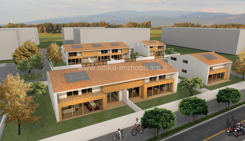 Proponiamo in vendita un terreno edificabile di 5.150 mq con destinazione residenziale/commercial...