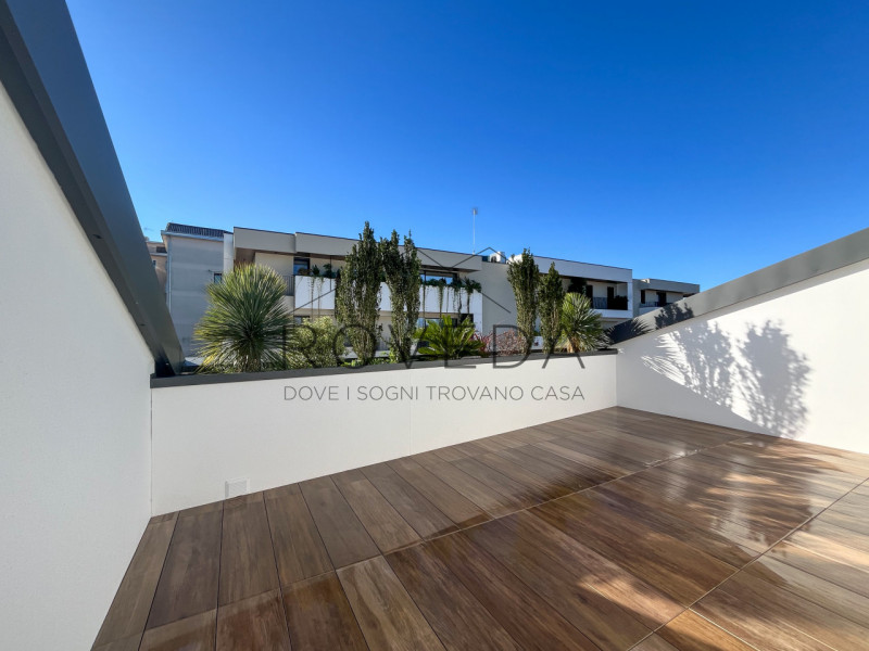 TREVISO - VIA MONTELLO

RIFERIMENTO: TV6

Roveda Immobiliare è lieta di presentare in una delle z...