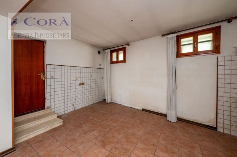 Monselice - Rustico con progetto approvato di ristrutturazione e  ricostruzione, situato in un'ar...