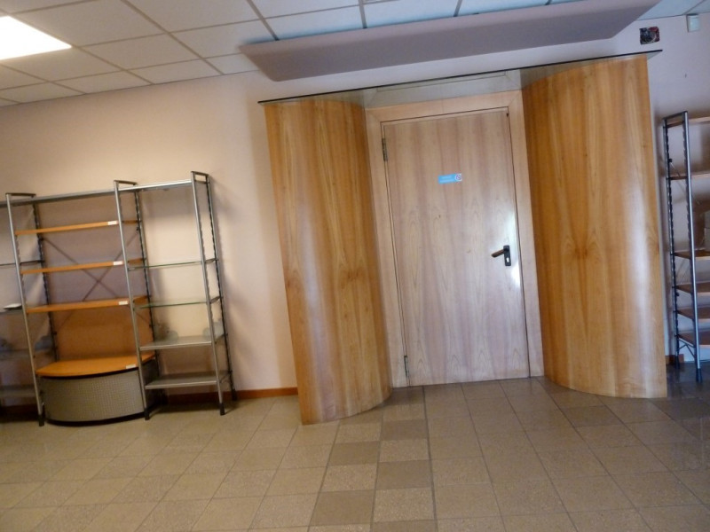 AFFITTASI ZONA RIESE PIO X (TV) CAPANNONE SINGOLO MQ. 2.350 costruito anno 2001 con ottime strutt...