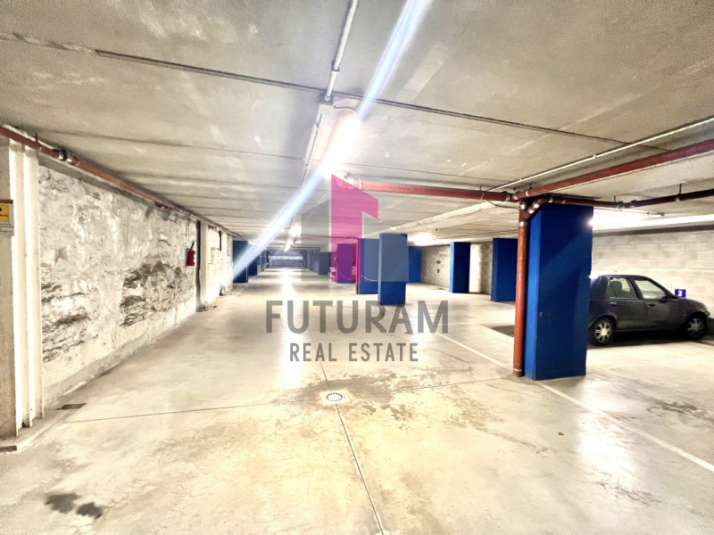 UFFICIO VICENZA CENTRO (No ZTL) - RIF ANNUNCIO 578FUTURAM - TEL: 0444310220 / 3929183796 

Comodo...