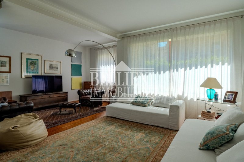 SANT'ANDREA - Proponiamo in vendita un elegante villetta indipendente situata in una zona residen...