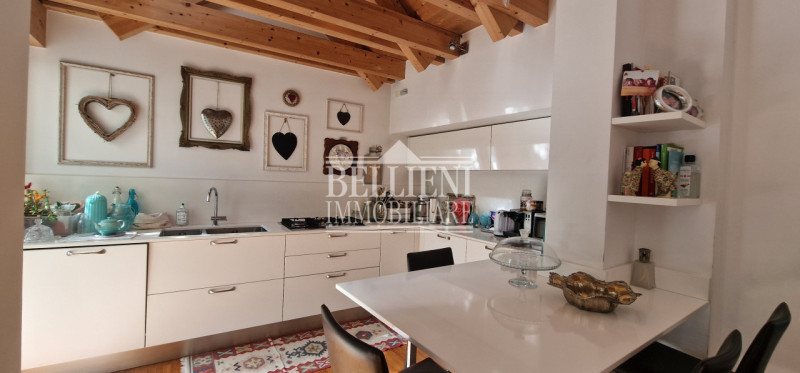 SANT'ANDREA - Proponiamo in vendita un elegante villetta indipendente situata in una zona residen...