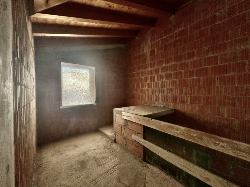 Situata nel cuore del centro di San Martino di Lupari, questa straordinaria bifamiliare in vendit...