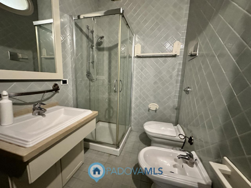 Immobile in esclusiva al Gruppo Padova MLS

Esclusiva abitazione di 240 mq in vendita a Euro 720....