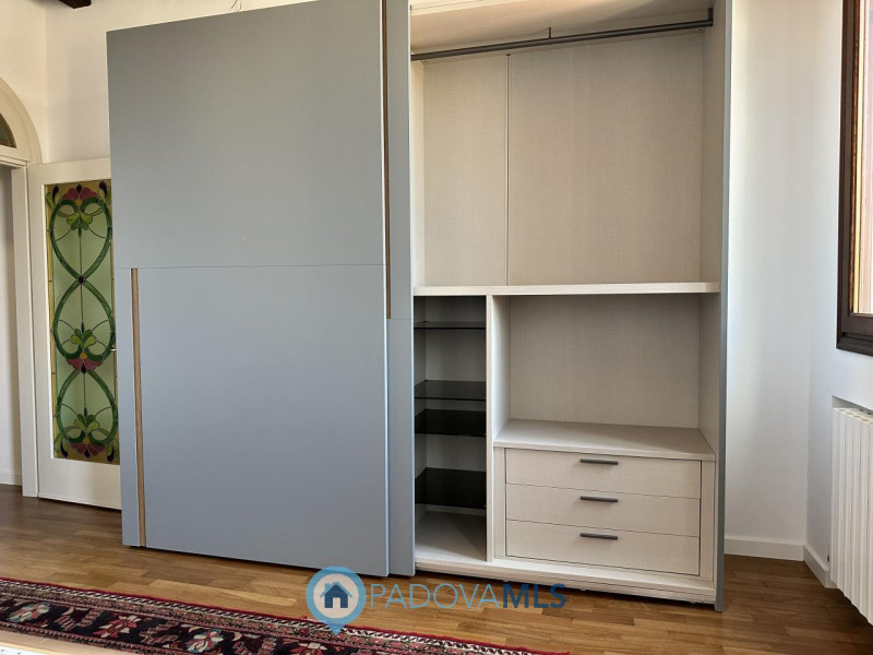 Immobile in esclusiva al Gruppo Padova MLS

Esclusiva abitazione di 240 mq in vendita a Euro 720....