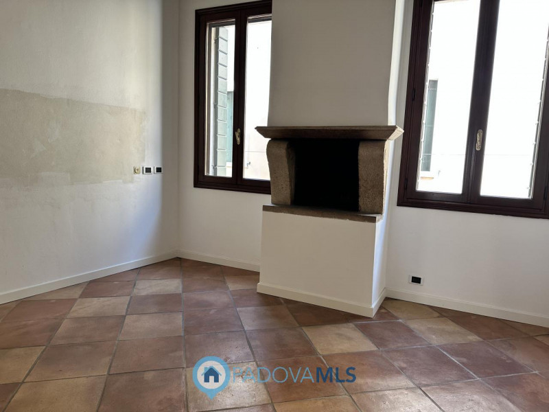 Immobile in esclusiva al Gruppo Padova MLS

Esclusiva abitazione di 240 mq in vendita a Euro 720....