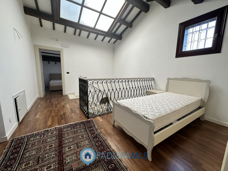 Immobile in esclusiva al Gruppo Padova MLS

Esclusiva abitazione di 240 mq in vendita a Euro 720....