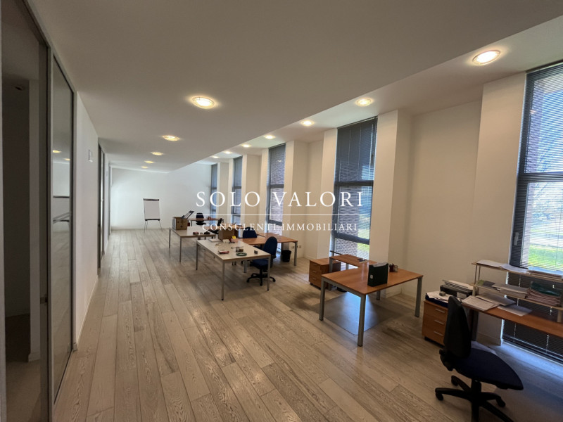 Rif. D209 (per info 393 1710719 Fabrizio) Solo Valori propone in esclusiva, capannone realizzato ...