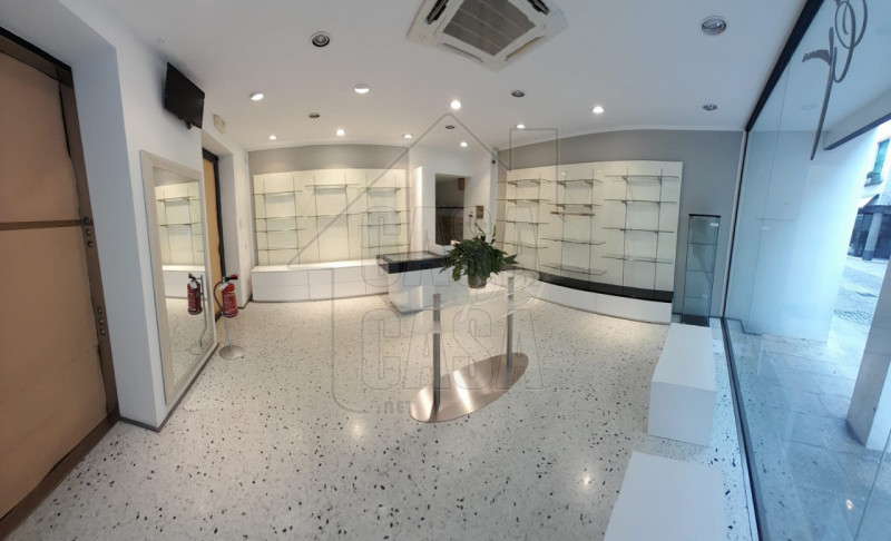 Rif. p576 - Scopri un'opportunità unica per espandere la tua attività!

Nel cuore di Monselice, t...