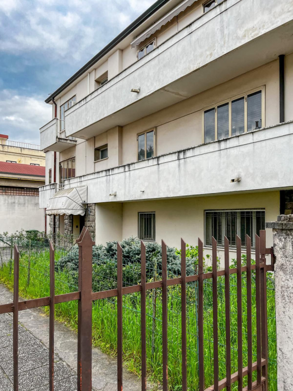 (Per INFO Vittorio 3517343301) Benvenuti in questa straordinaria abitazione, situata in una delle...