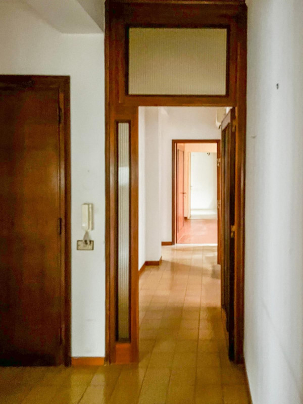 (Per INFO Vittorio 3517343301) Benvenuti in questa straordinaria abitazione, situata in una delle...