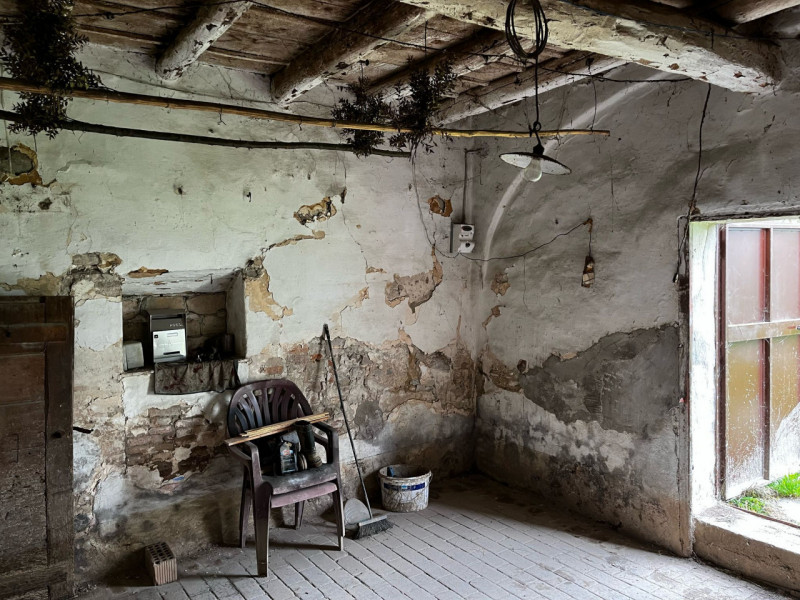 (Per INFO Vittorio 3517343301) Scoprite questa affascinante casa singola, un autentico rustico si...