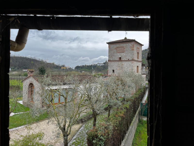 (Per INFO Vittorio 3517343301) Scoprite questa affascinante casa singola, un autentico rustico si...