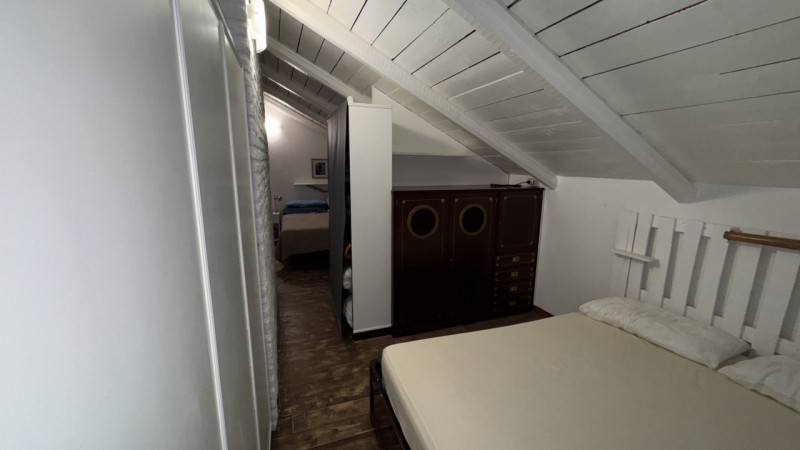 Casa a schiera di testa in vendita a Porto Levante, immersa nell’elegante contesto di un residenc...