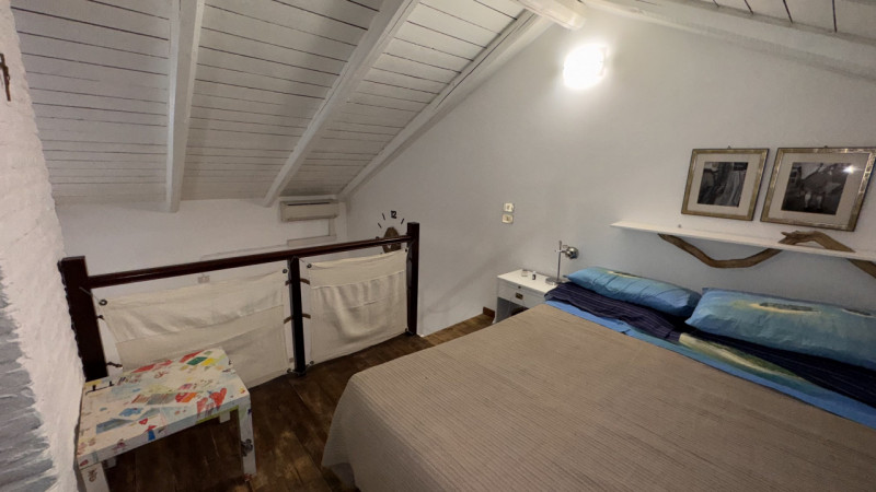 Casa a schiera di testa in vendita a Porto Levante, immersa nell’elegante contesto di un residenc...