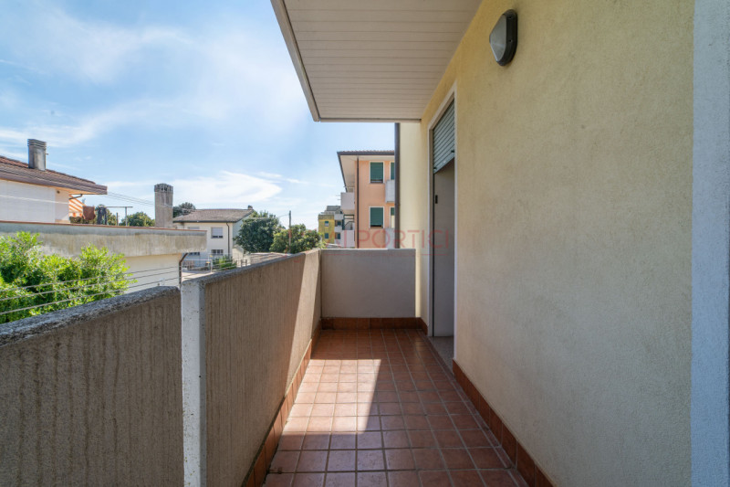 BRUGINE - APPARTAMENTO AFFITTATO ad inquilino referenziato ed in regola con tutti i pagamenti. Il...