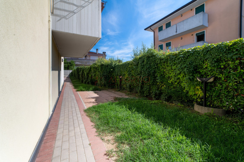 BRUGINE - APPARTAMENTO AFFITTATO ad inquilino referenziato ed in regola con tutti i pagamenti. Il...