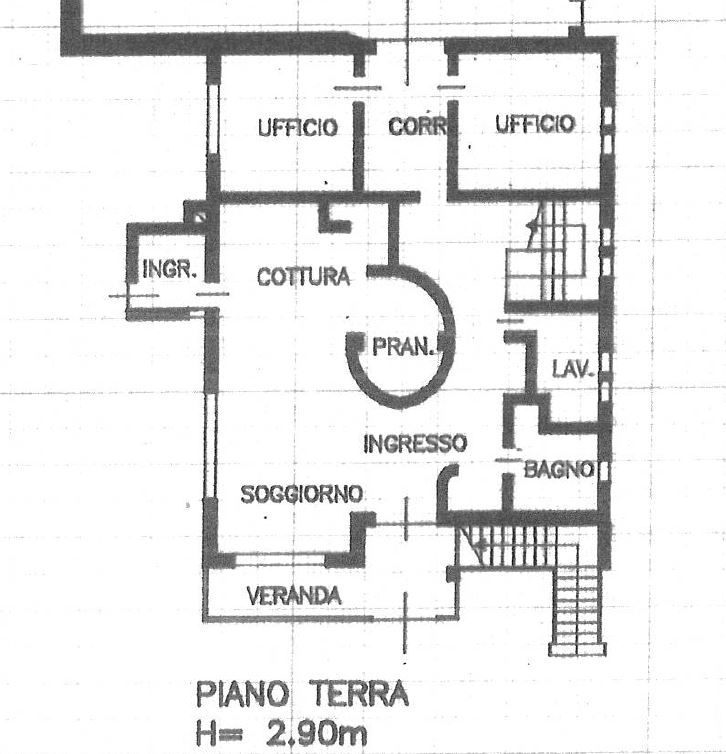 ALBIGNASEGO San Tommaso vendesi ampia proprietà composta da abitazione, capannoni e uno scoperto ...