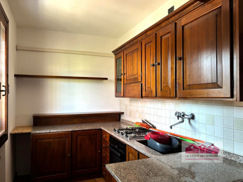 SANT'AGOSTINO: IN ZONA INTERNA VERDE SINGOLA SU LOTTO DI 6.000 MQ. ANNI '80 RISTRUTTURATA TRA IL ...