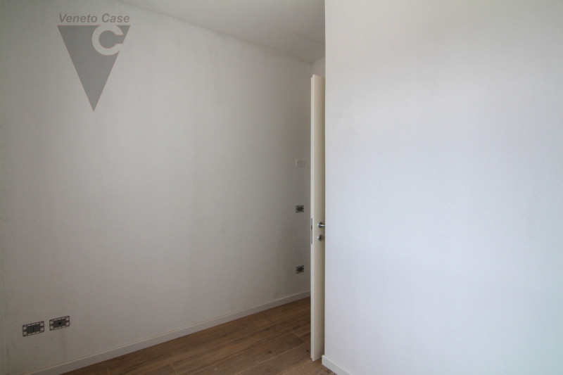 Proponiamo in vendita a Piove di Sacco, elegante e moderno appartamento di nuova costruzione, sit...